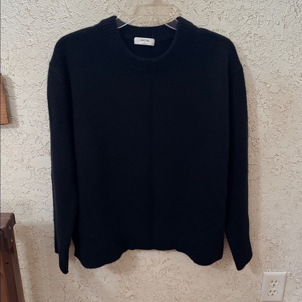 Aritzia Plush Cashmere Oversized Crew Sweater - Picture 6 of 15
